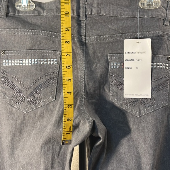 HIP jeans Women’s Grey Very Cute Back Pocket Design - Picture 2 of 8